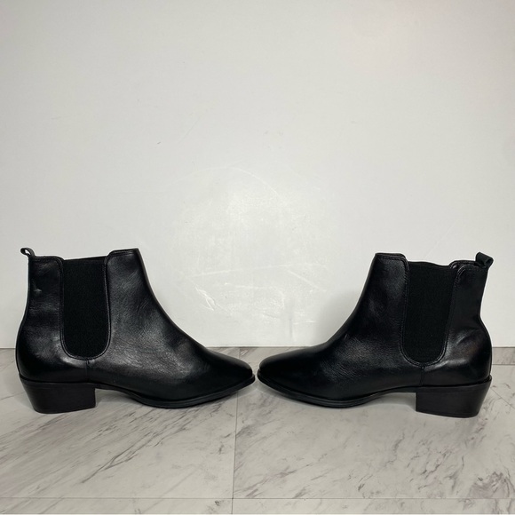 Schutz Black Leather Chelsea Bootie 7 1/2 B - Picture 5 of 13